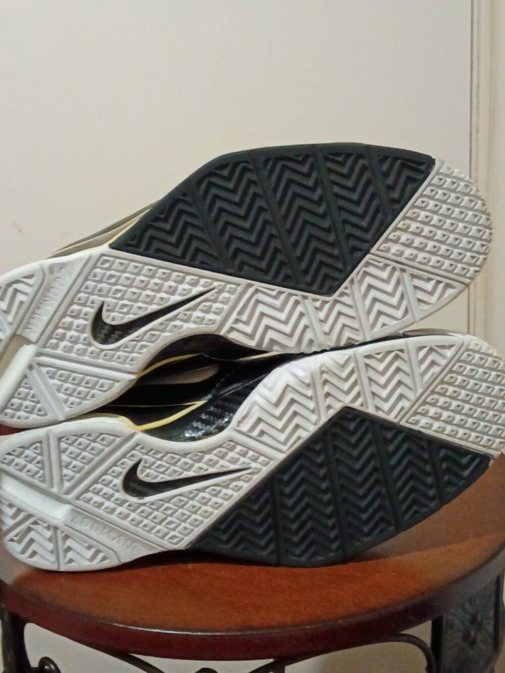 Vintage Nike Kobe 1 OG Sharpshooter Black White Size 10.5 313143-012 Men's 2006 - Picture 3 of 14